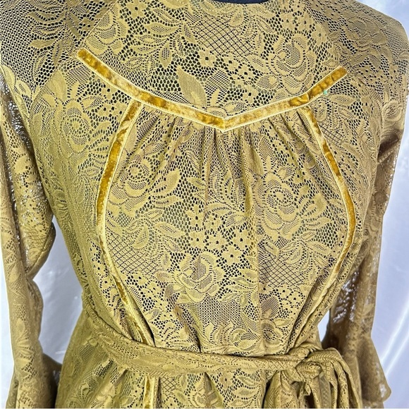 Mia Joy Mustard Lace Boho Mini Bell Sleeve Dress XS (See 📏) - Picture 2 of 14